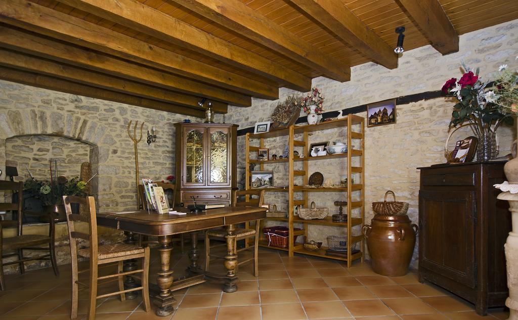 Hotel La Table Du Chaffour Saint-Geniès-Bellevue Exteriér fotografie